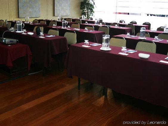 Thunderbird Hotel Fiesta & Casino Lima Business photo